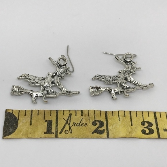 WITCH EARRINGS✨✨✨ - Picture 2 of 2